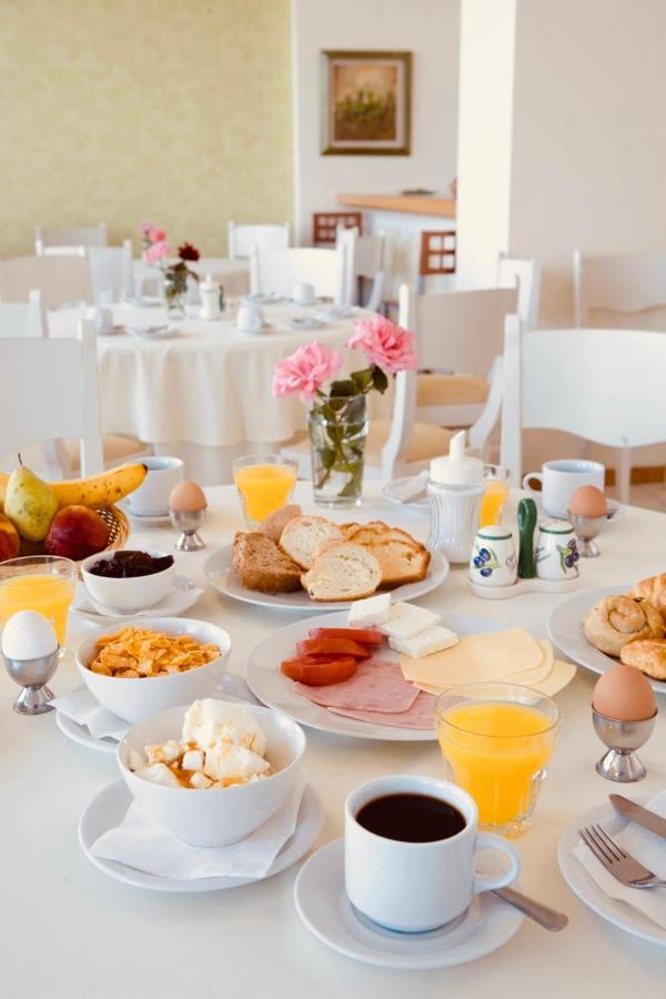 Hotel Timoleon ลีเมนาส ภายนอก รูปภาพ