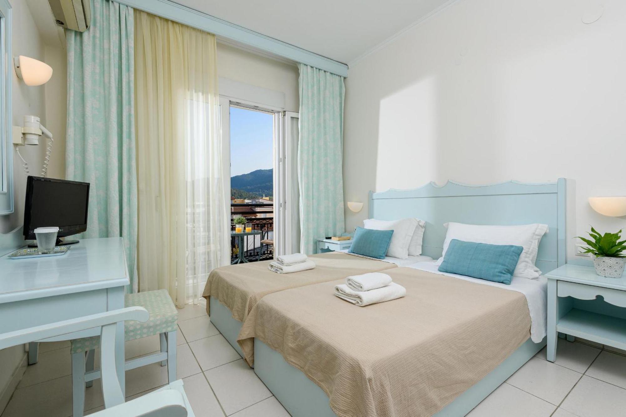 Hotel Timoleon ลีเมนาส ภายนอก รูปภาพ