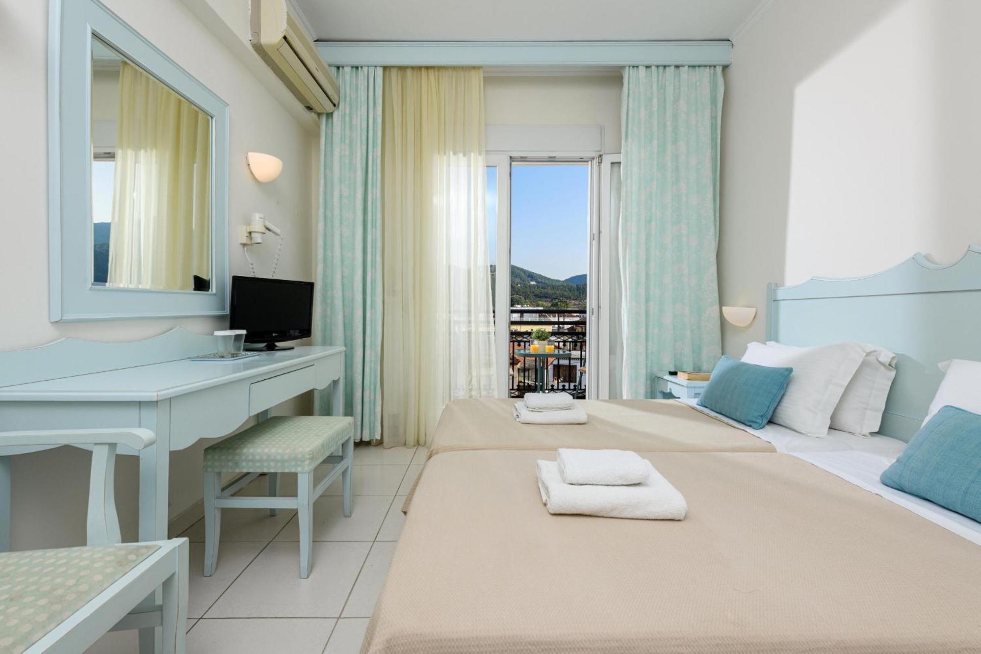 Hotel Timoleon ลีเมนาส ภายนอก รูปภาพ