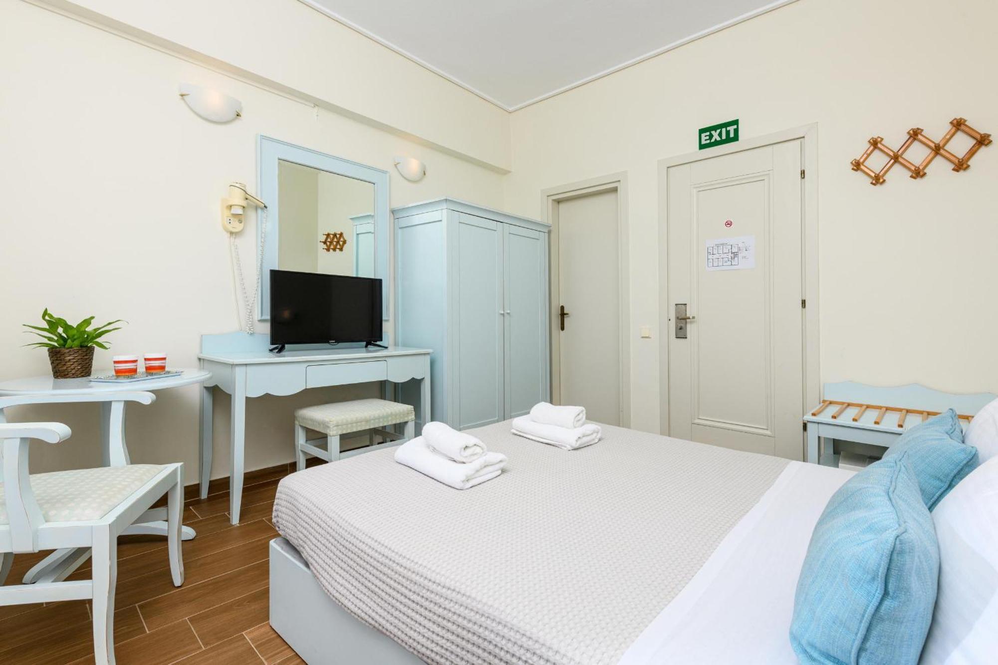 Hotel Timoleon ลีเมนาส ภายนอก รูปภาพ