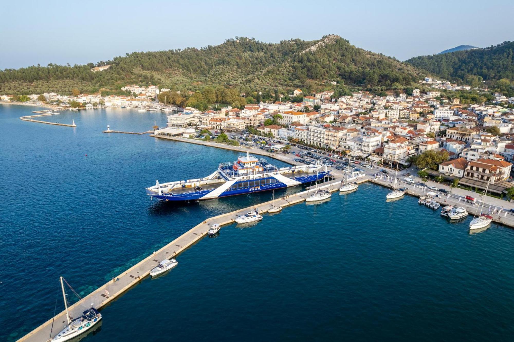 Hotel Timoleon ลีเมนาส ภายนอก รูปภาพ